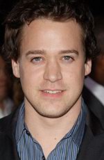 T.R. Knight picture